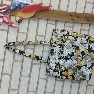 Vera Bradley Pocketbook